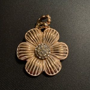 Brighton flower pendant
